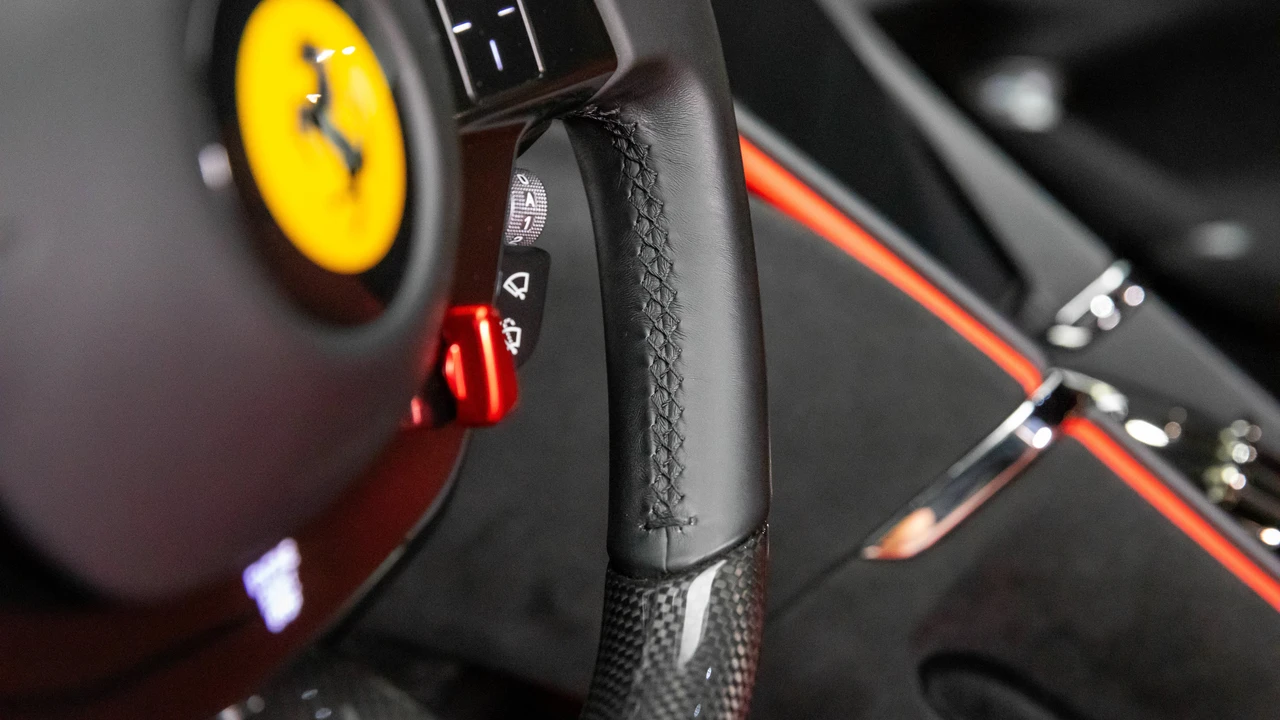 2022 Ferrari Roma - Image 21 of 31