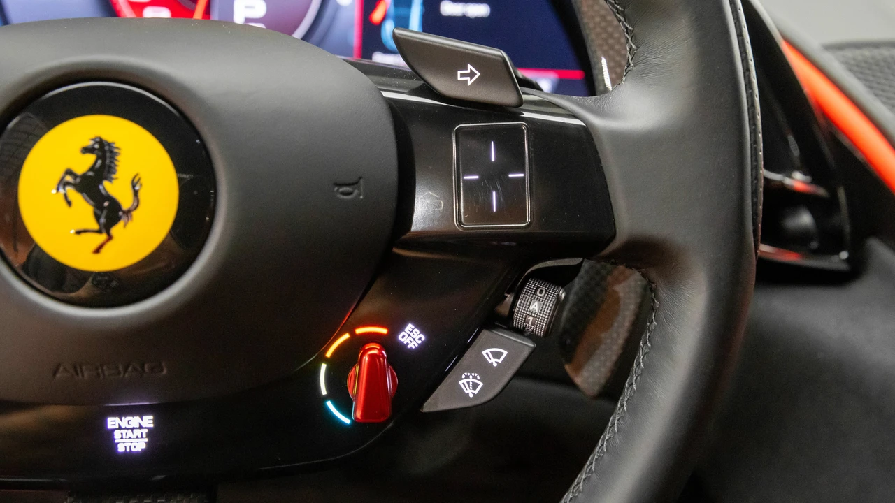 2022 Ferrari Roma - Image 23 of 31