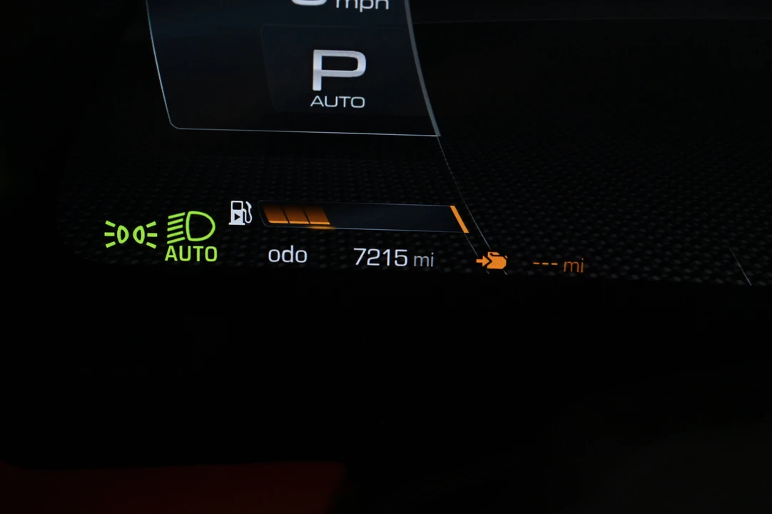 2022 Ferrari Roma - Image 14 of 31