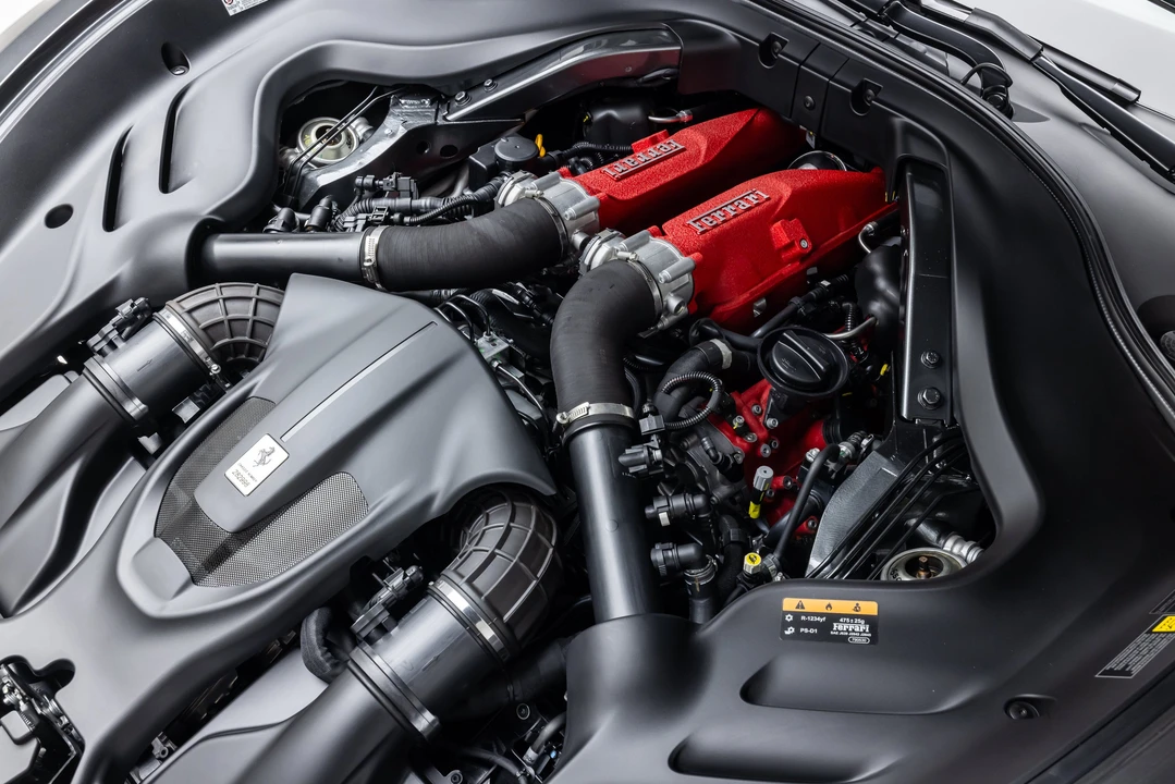 2022 Ferrari Roma - Image 22 of 31
