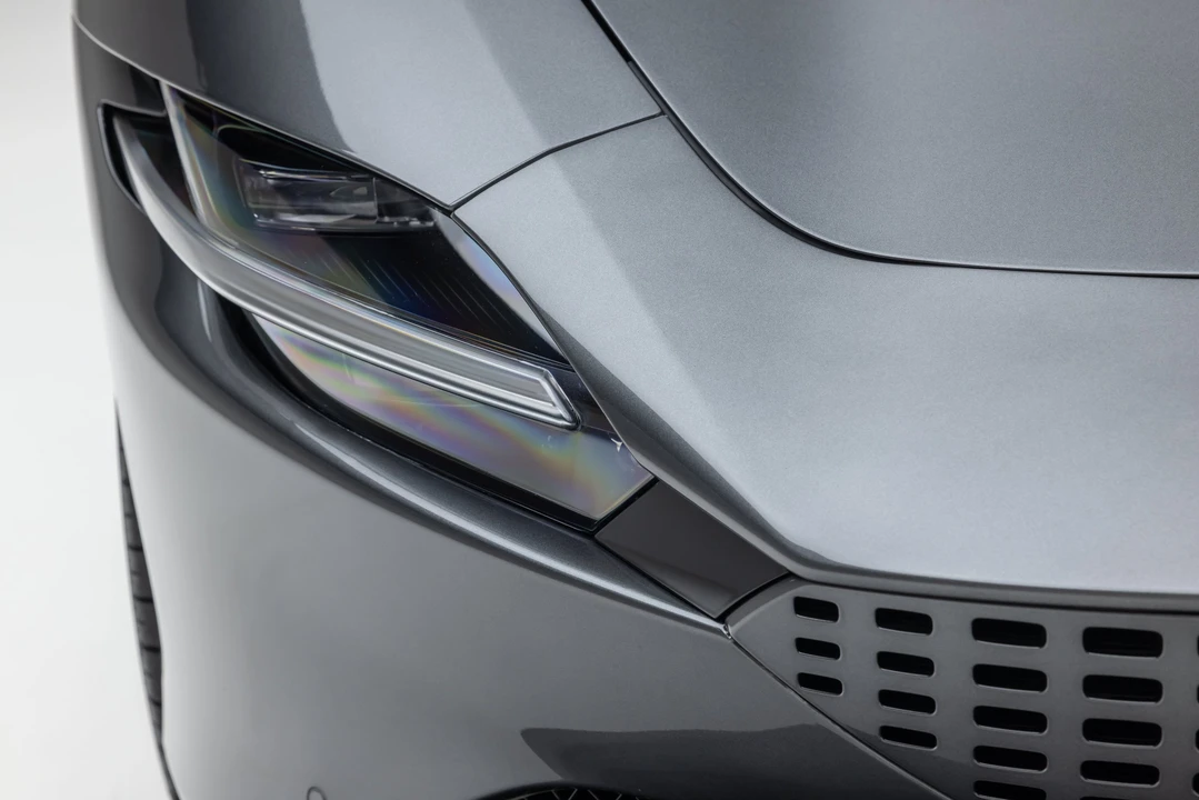 2022 Ferrari Roma - Image 14 of 31