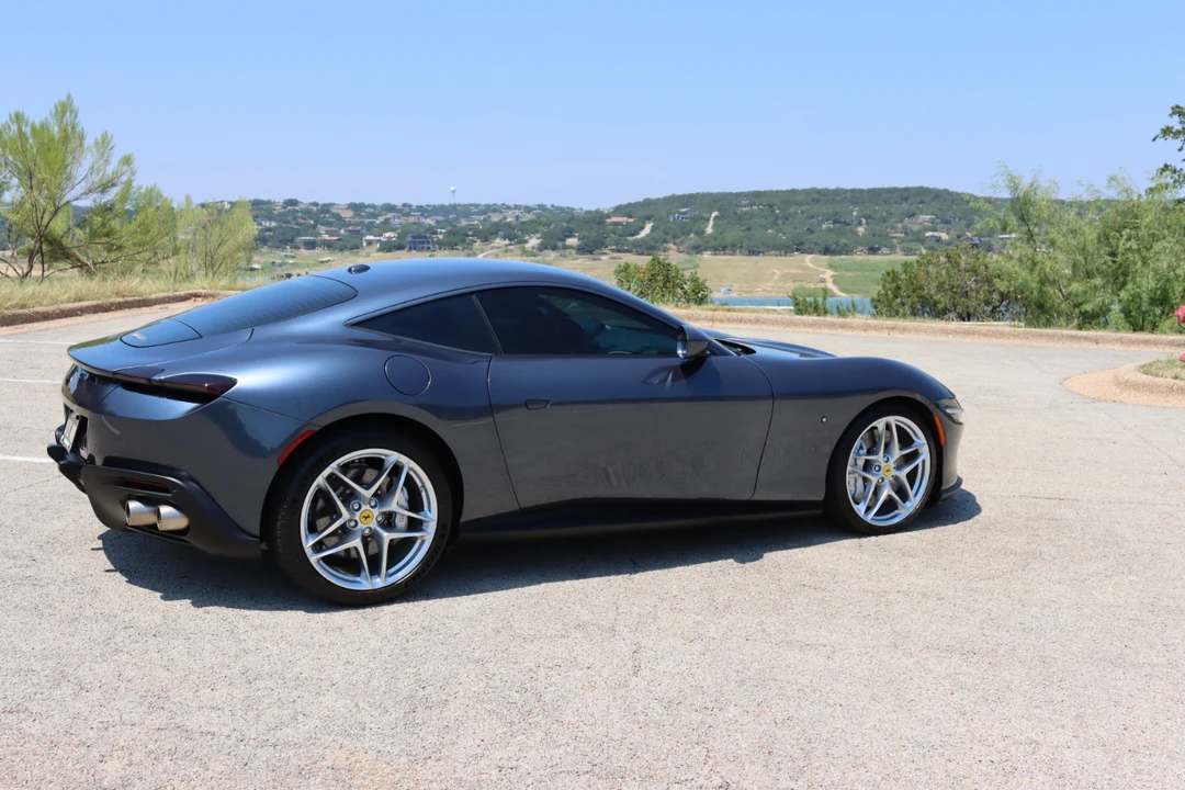 2022 Ferrari Roma - Image 15 of 31