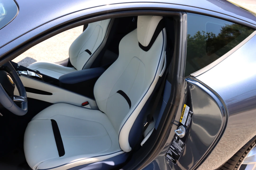 2022 Ferrari Roma - Image 30 of 31