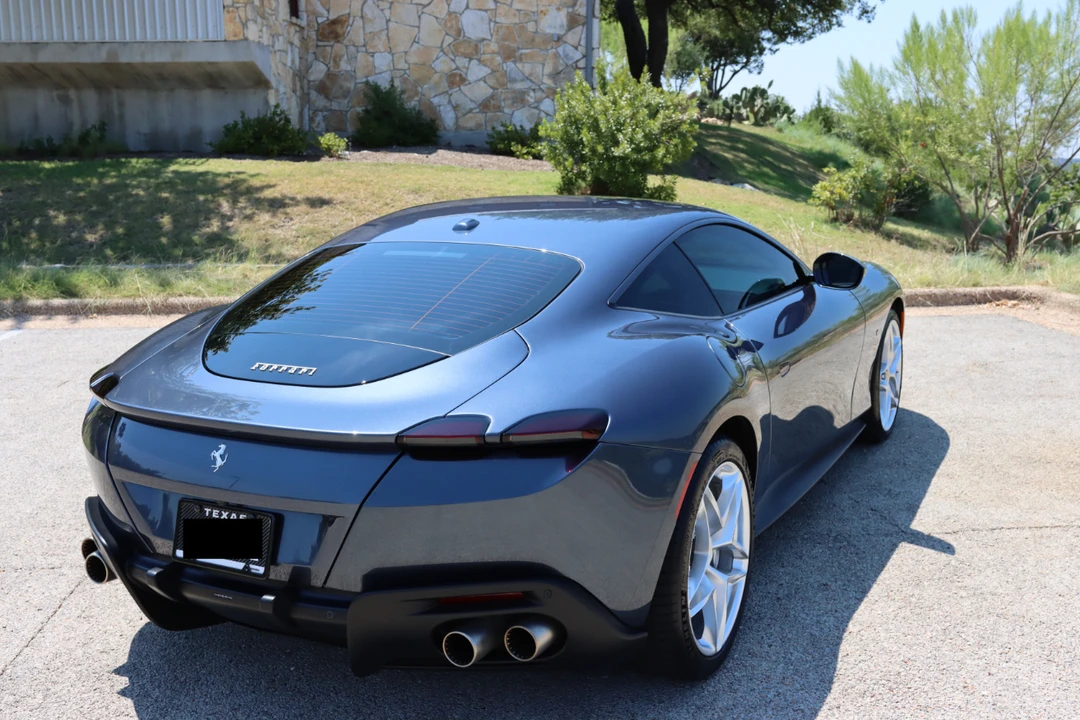 2022 Ferrari Roma - Image 13 of 31