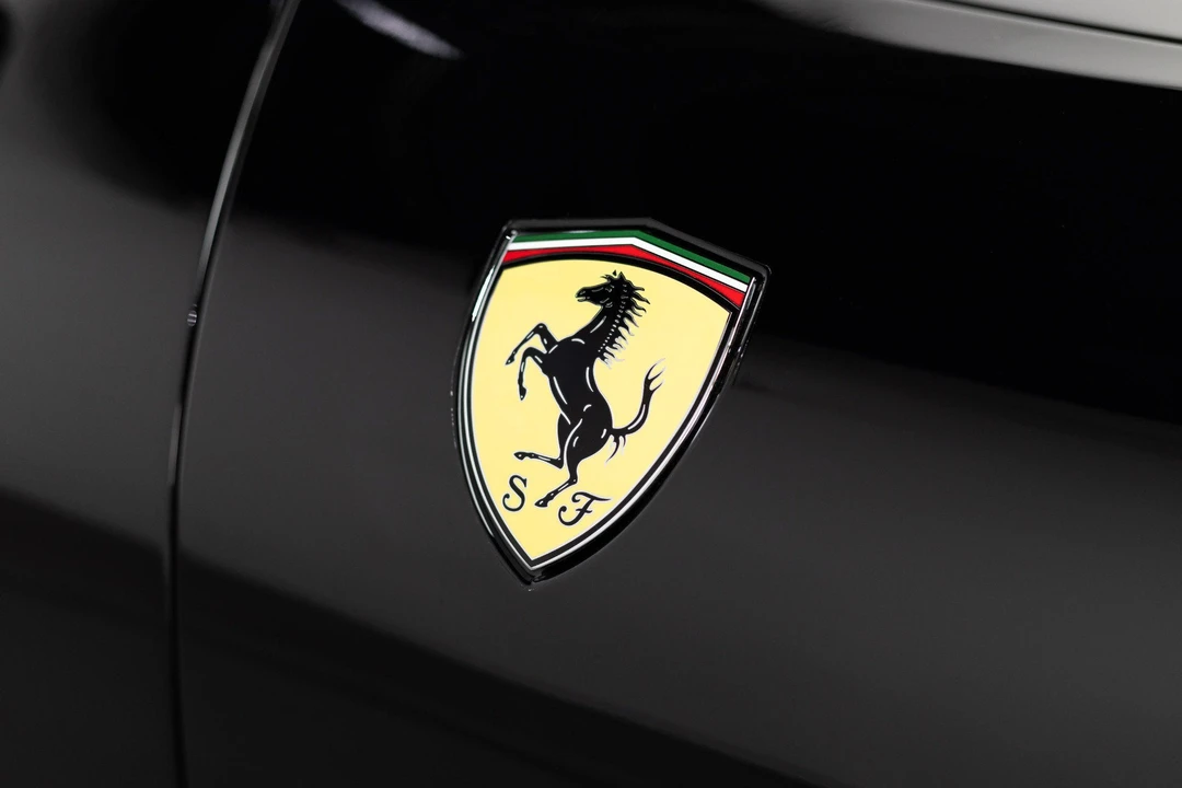 2022 Ferrari Roma - Image 22 of 31