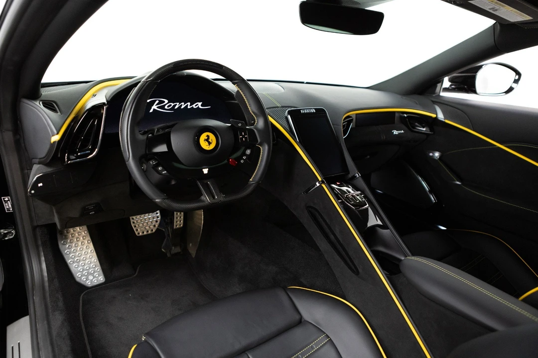 2022 Ferrari Roma - Image 2 of 31