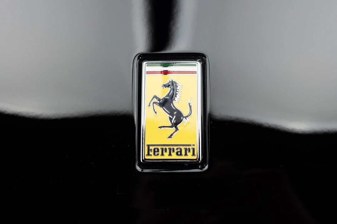 2022 Ferrari Roma - Image 17 of 31
