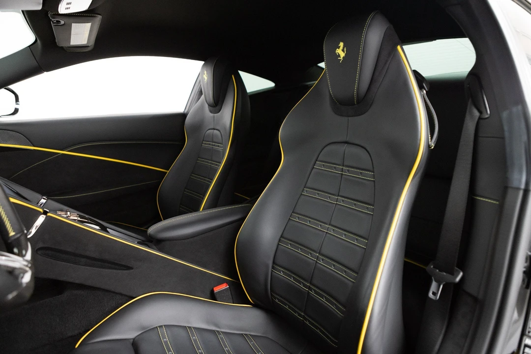 2022 Ferrari Roma - Image 3 of 31