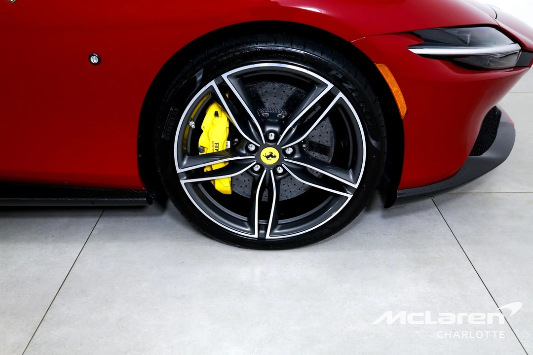 2022 Ferrari Roma - Image 26 of 31