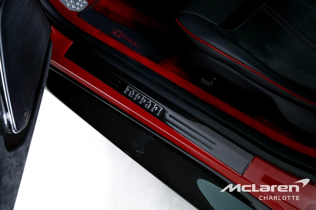 2022 Ferrari Roma - Image 17 of 31