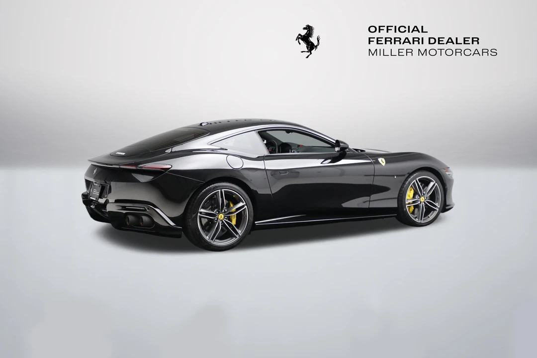 2022 Ferrari Roma - Image 8 of 28