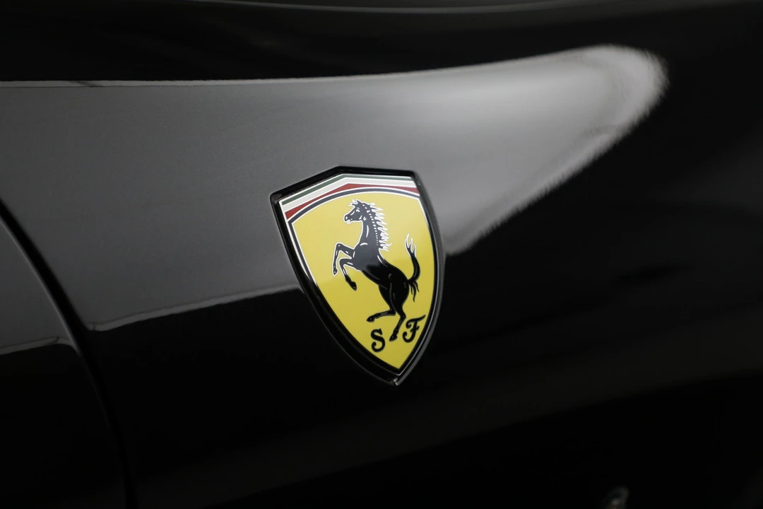 2022 Ferrari Roma - Image 21 of 28