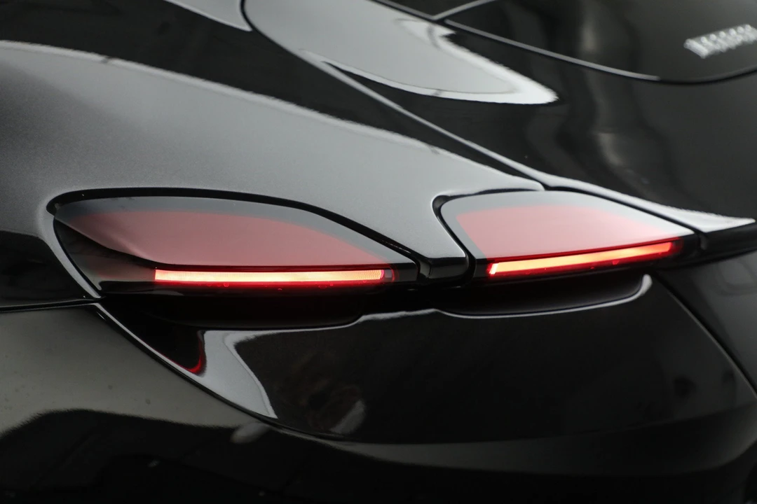 2022 Ferrari Roma - Image 26 of 28