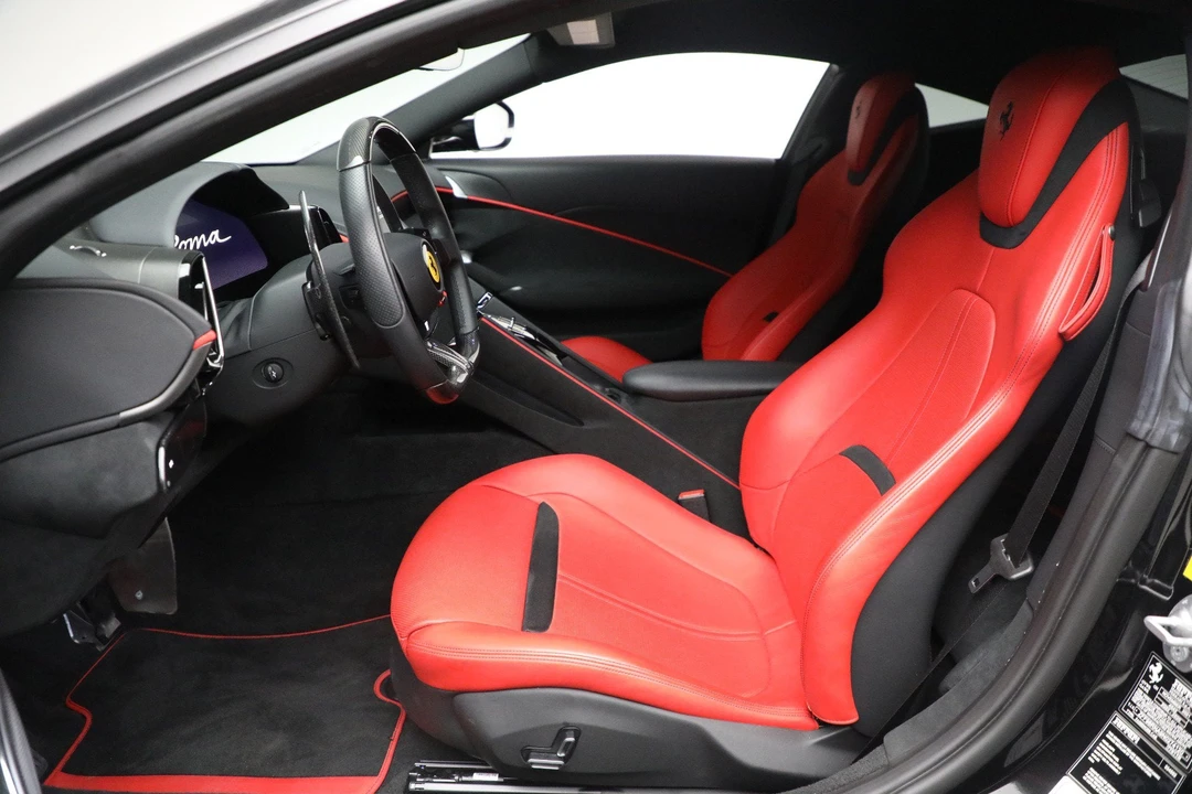 2022 Ferrari Roma - Image 14 of 28