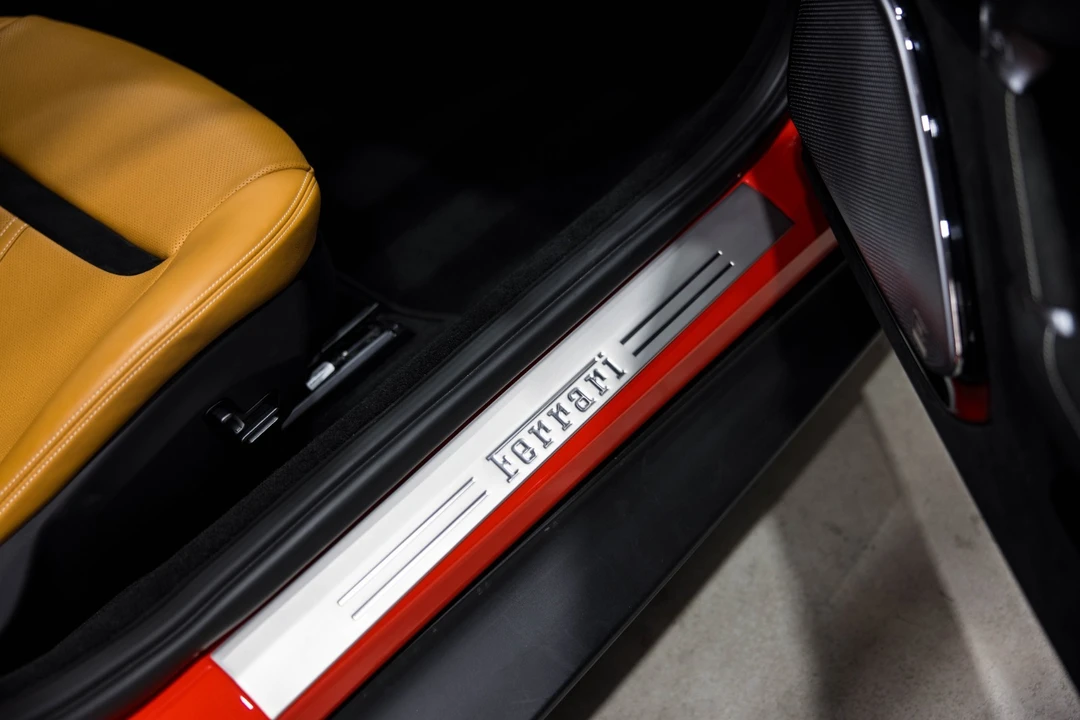 2022 Ferrari Roma - Image 13 of 21
