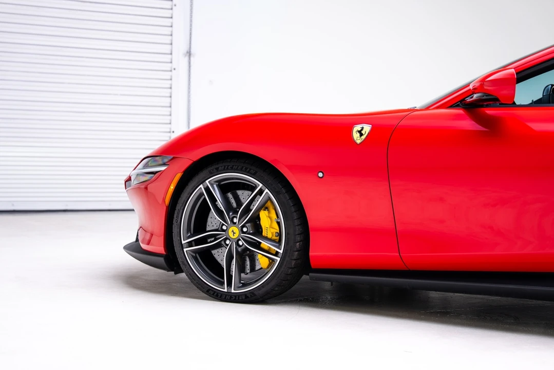 2022 Ferrari Roma - Image 18 of 21