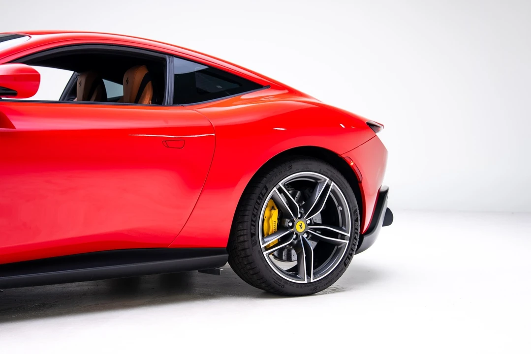 2022 Ferrari Roma - Image 16 of 21