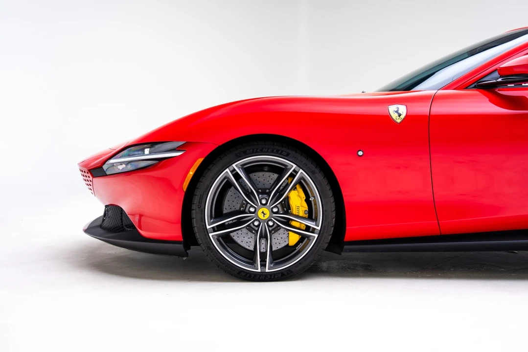 2022 Ferrari Roma - Image 15 of 21