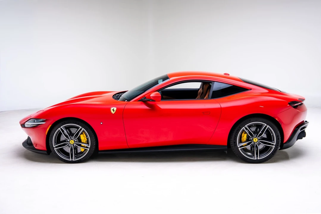 2022 Ferrari Roma - Image 14 of 21