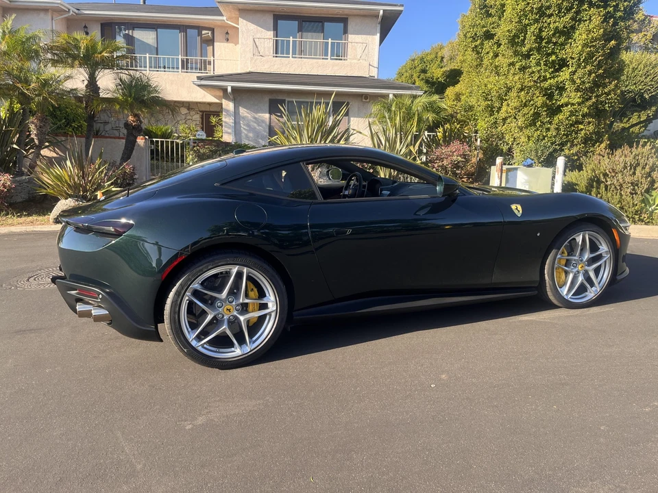 2022 Ferrari Roma - Image 25 of 31