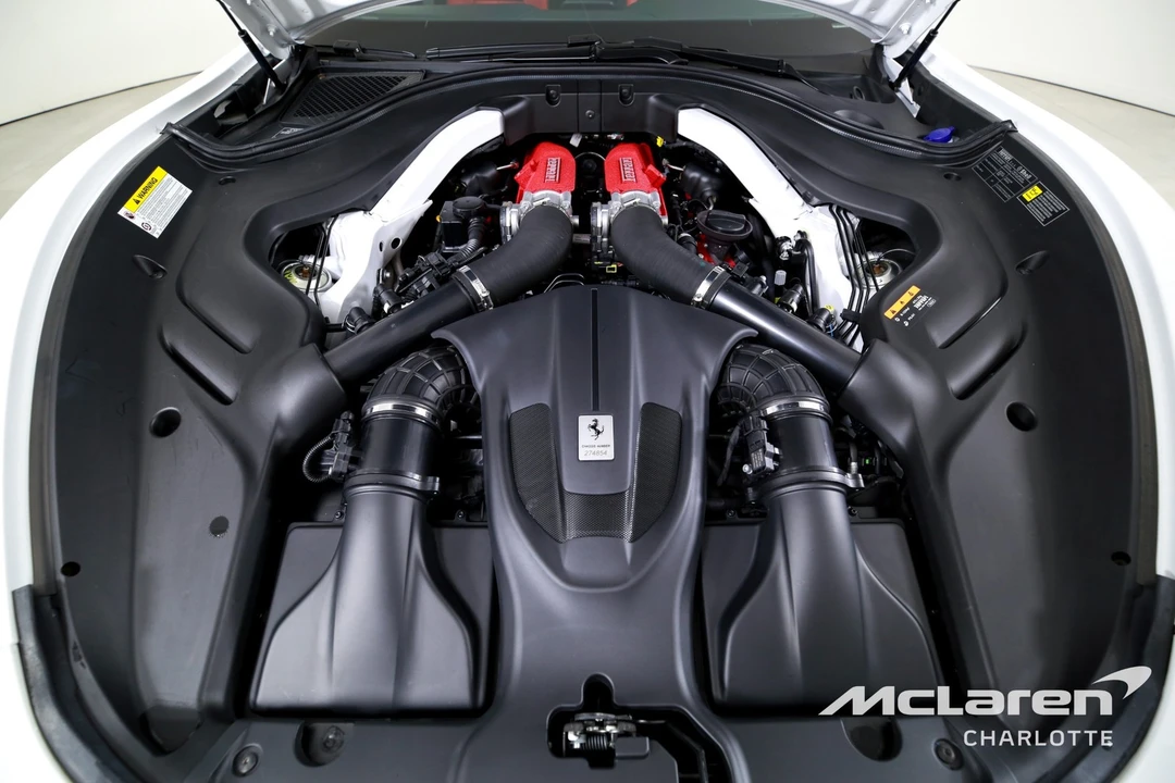 2022 Ferrari Roma - Image 27 of 31