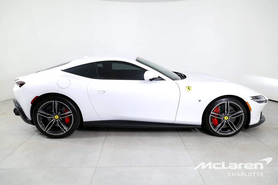 2022 Ferrari Roma - Image 9 of 12