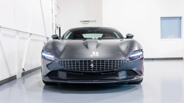 2022 Ferrari Roma - Image 2 of 15