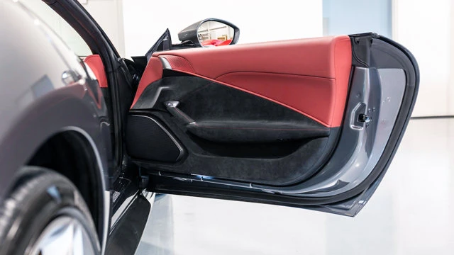2022 Ferrari Roma - Image 11 of 15