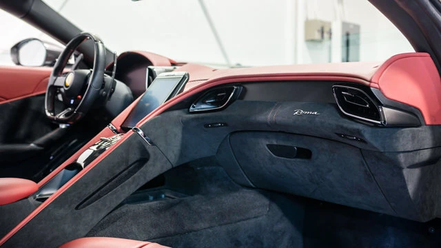 2022 Ferrari Roma - Image 9 of 15