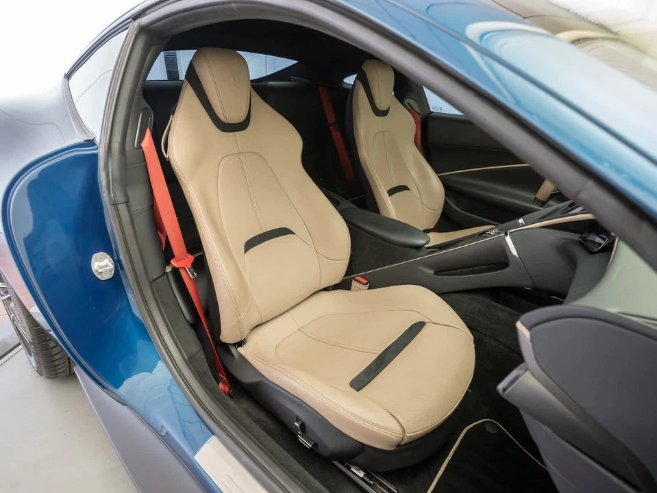 2022 Ferrari Roma - Image 18 of 31