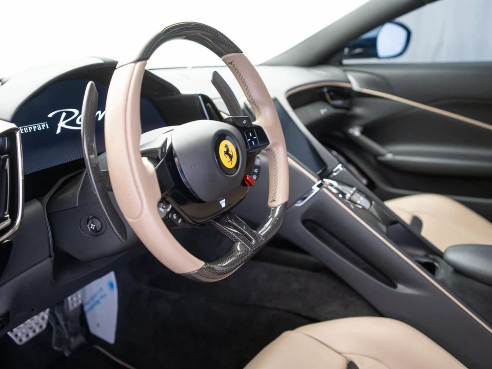2022 Ferrari Roma - Image 15 of 31