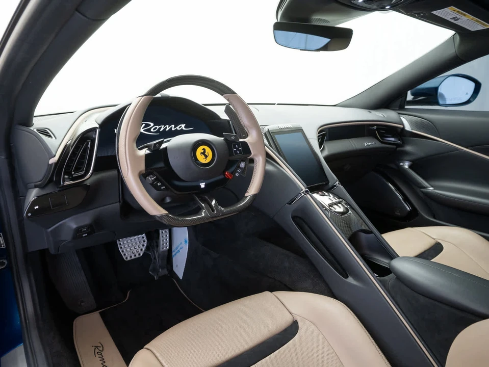 2022 Ferrari Roma - Image 12 of 31