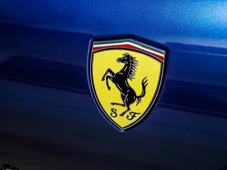 2022 Ferrari Roma - Image 18 of 26