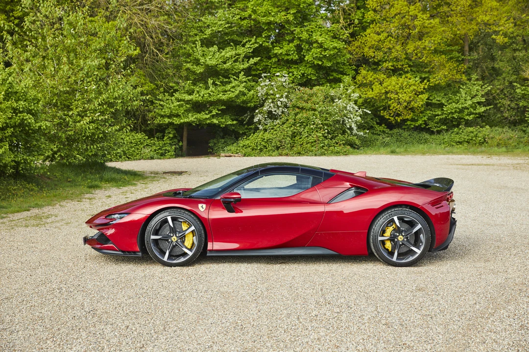 2022 Ferrari SF90 Spider - Image 11 of 31