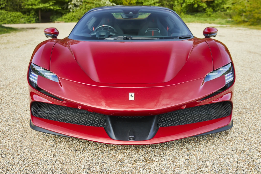 2022 Ferrari SF90 Spider - Image 15 of 31