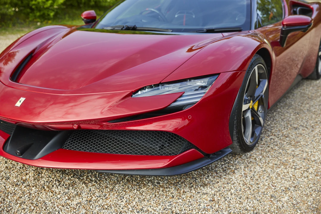 2022 Ferrari SF90 Spider - Image 19 of 31