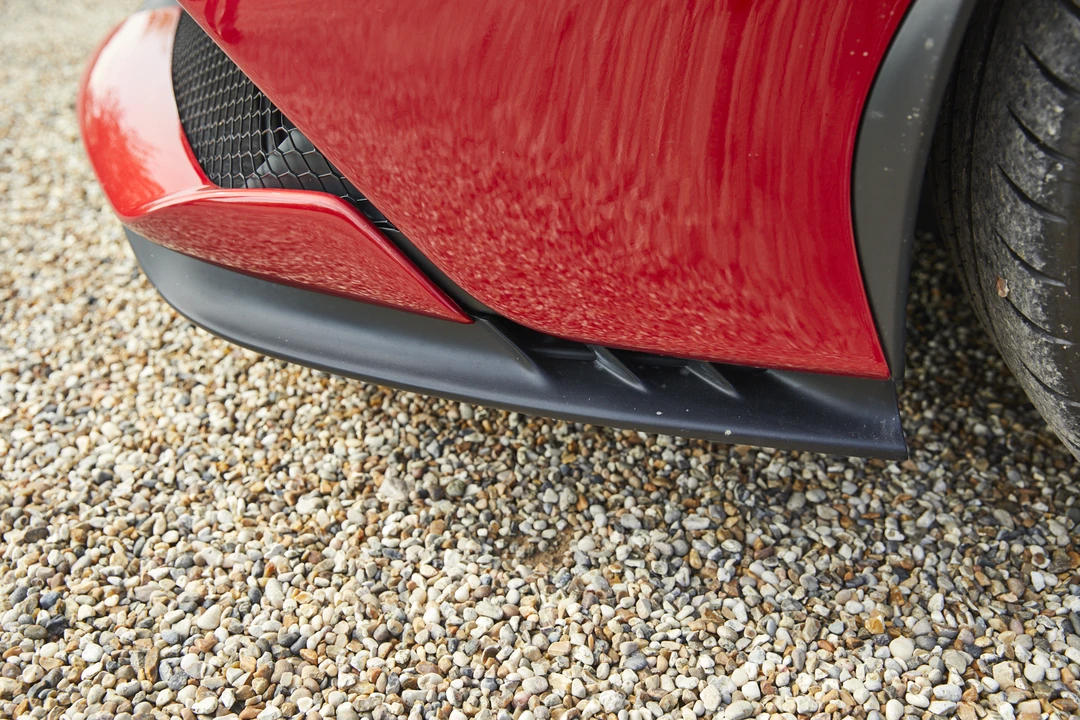 2022 Ferrari SF90 Spider - Image 25 of 31