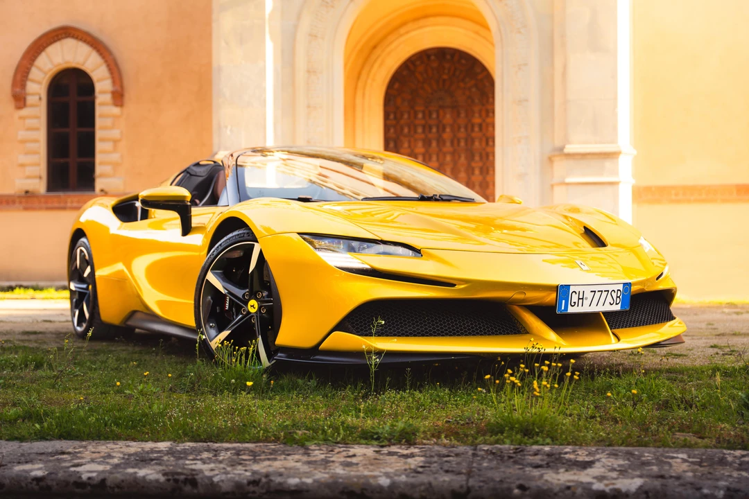 2022 Ferrari SF90 Spider - Image 2 of 31
