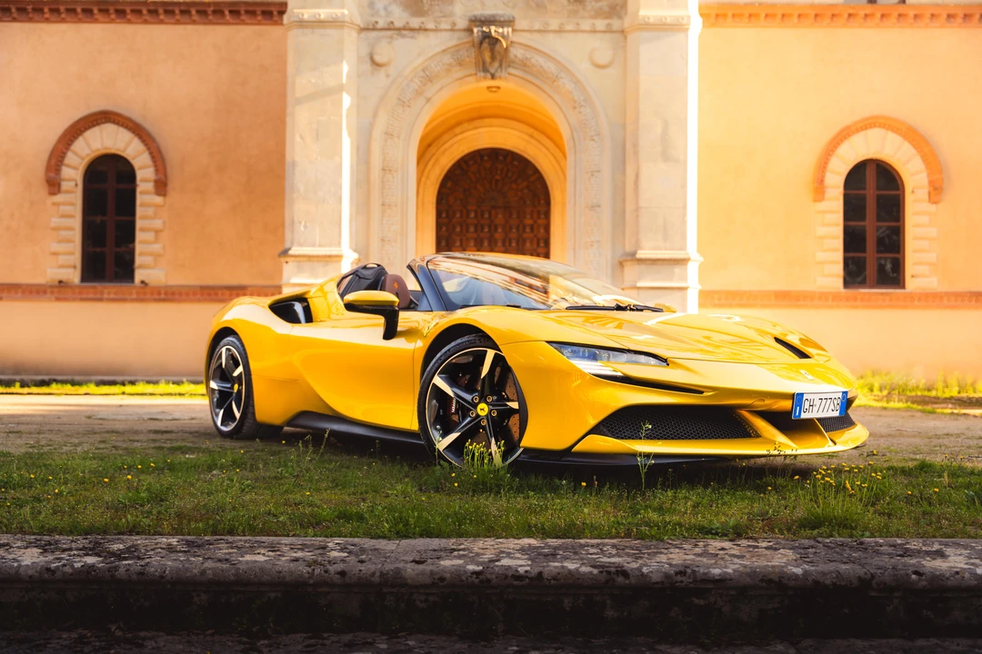 2022 Ferrari SF90 Spider - Image 3 of 31