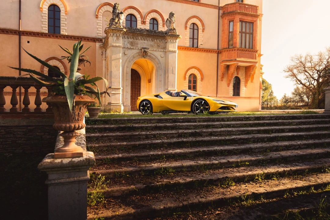 2022 Ferrari SF90 Spider - Image 13 of 31