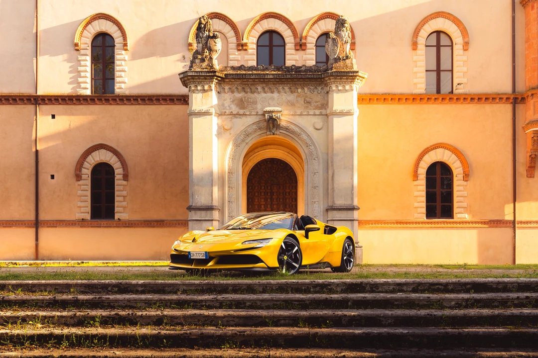 2022 Ferrari SF90 Spider - Image 20 of 31