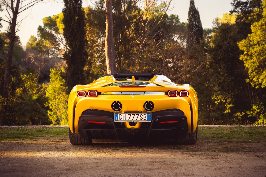 2022 Ferrari SF90 Spider - Image 6 of 31