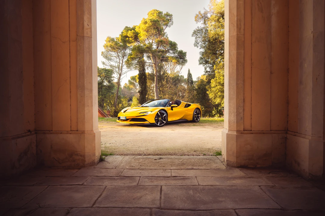 2022 Ferrari SF90 Spider - Image 26 of 31