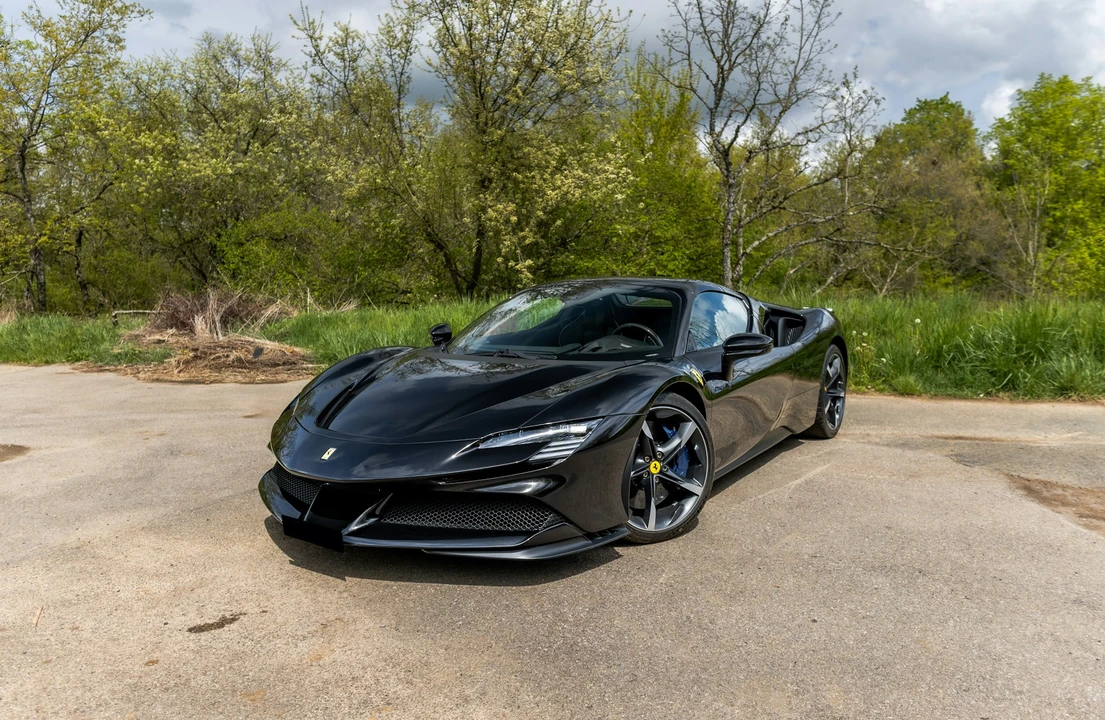 2022 Ferrari SF90 Spider - Image 12 of 21