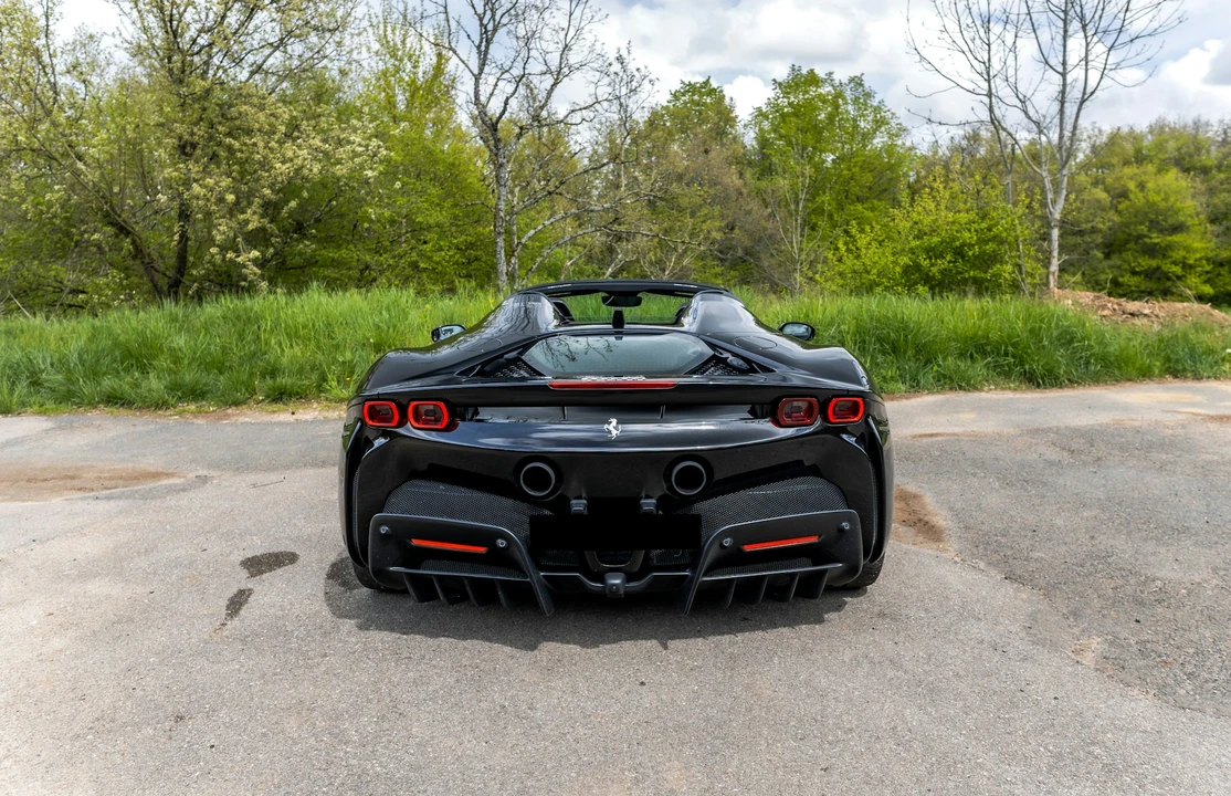 2022 Ferrari SF90 Spider - Image 6 of 21