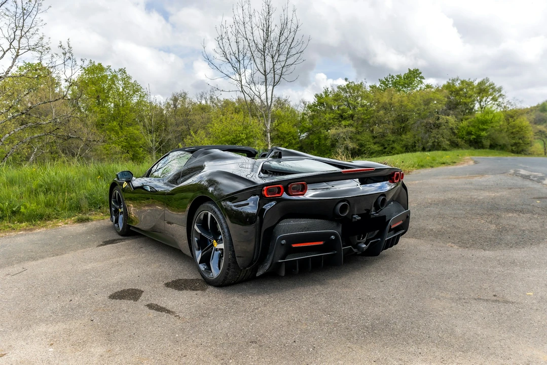 2022 Ferrari SF90 Spider - Image 13 of 21