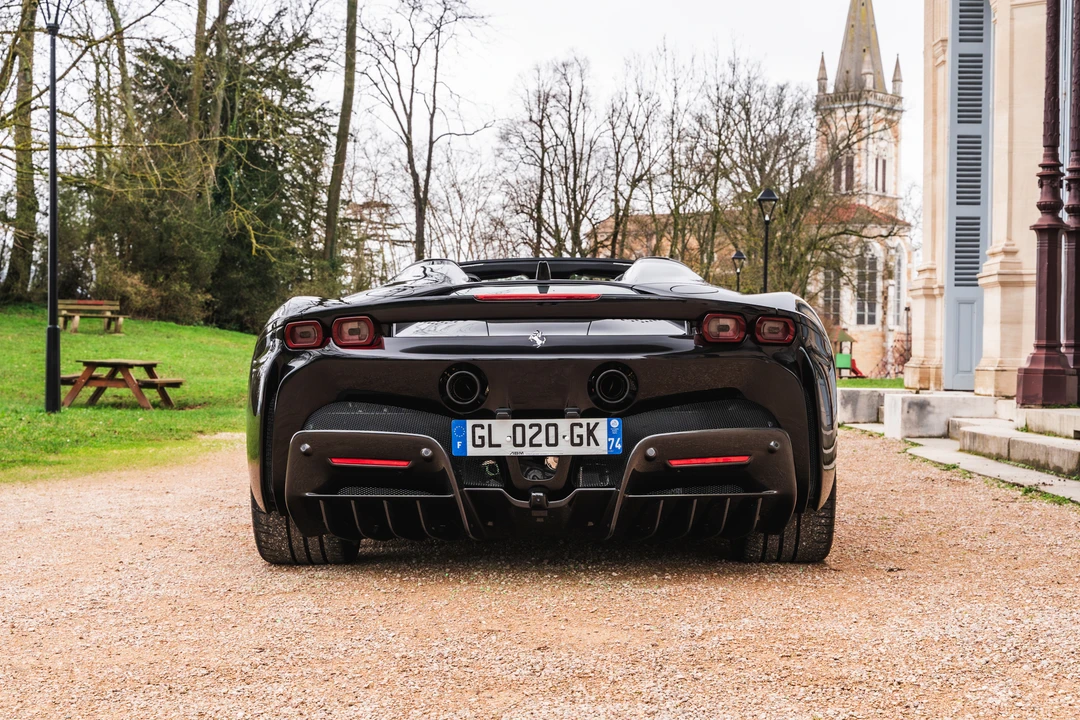 2022 Ferrari SF90 Spider - Image 6 of 31