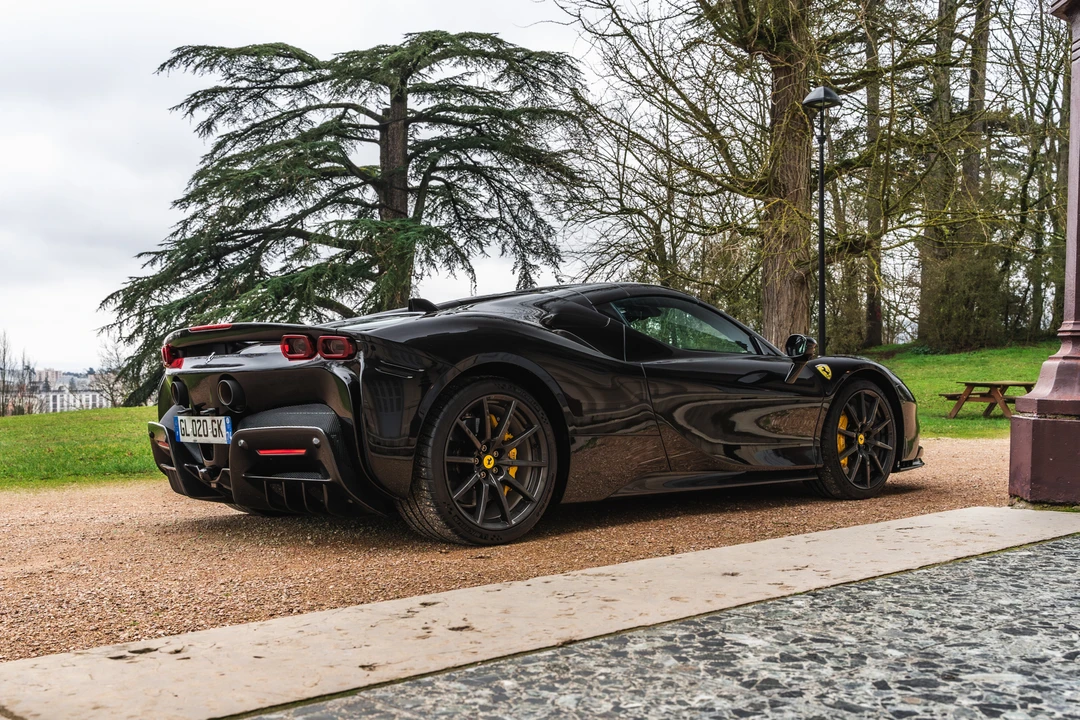 2022 Ferrari SF90 Spider - Image 13 of 31