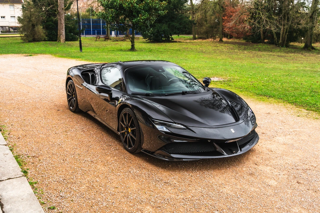 2022 Ferrari SF90 Spider - Image 18 of 31