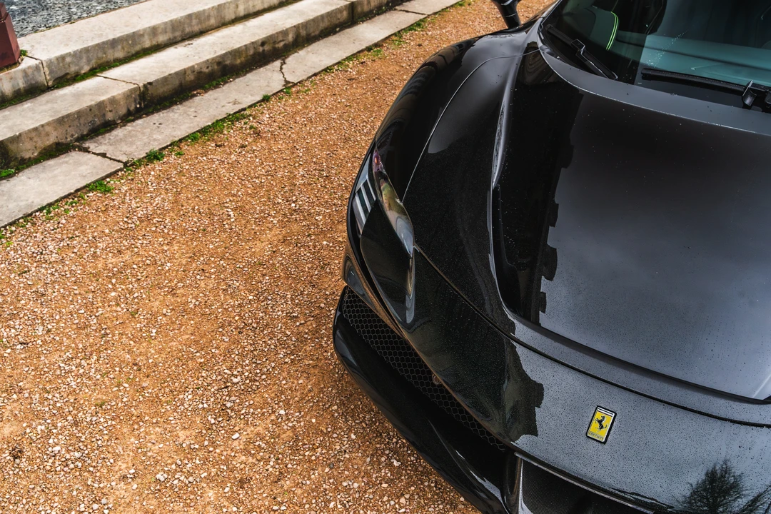 2022 Ferrari SF90 Spider - Image 19 of 31